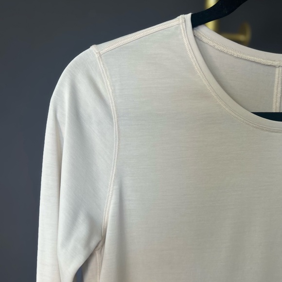 Lululemon - Picture 10 of 15